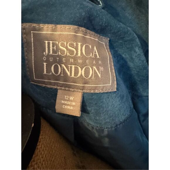 Beautiful Teal Suede Coat - Picture 4 of 8